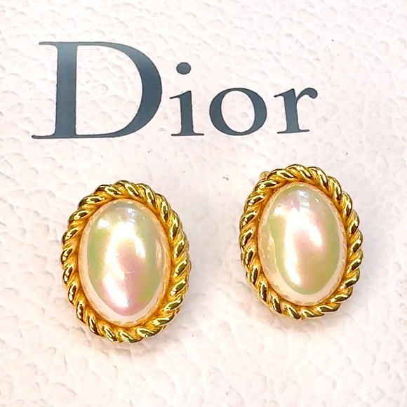 CHRISTIAN DIOR Stunning Vintage Clip on Pearl Earrings 1980s, Paris - Picture 1 of 7